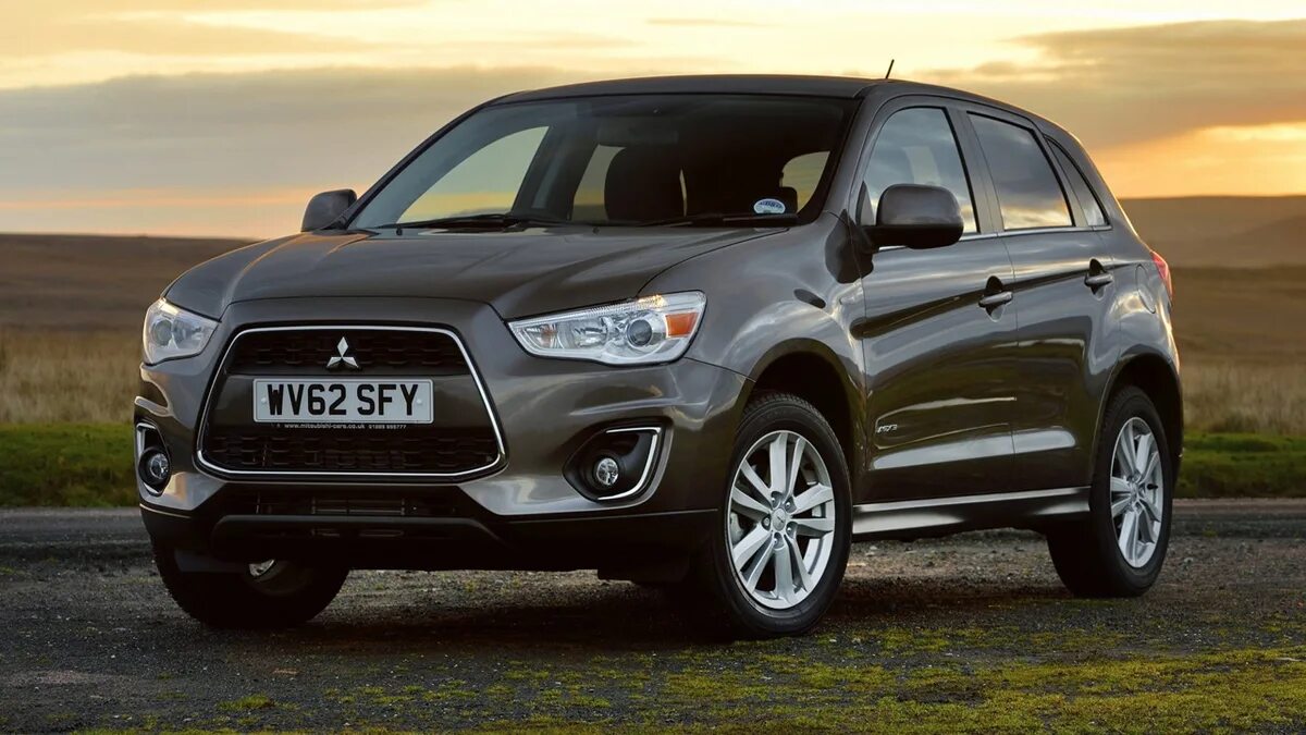 Mitsubishi asx. Mitsubishi ASX 2015. Митсубиси АСХ 2015. Кроссовер Митсубиси АСХ. Мицубиси АСХ паркетник.