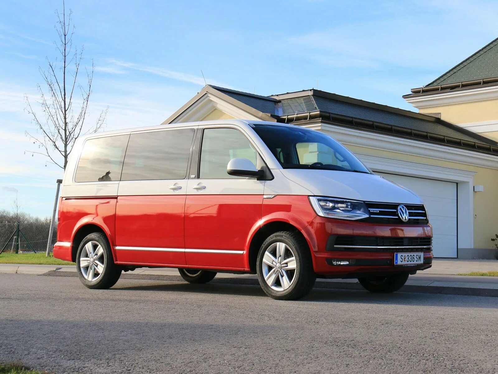 Volkswagen t 6.1. VW Multivan t6 White. VW t6 4motion. Volkswagen Multivan 6.1. Двухцветный. Фольксваген Мультивен 4 Motion.