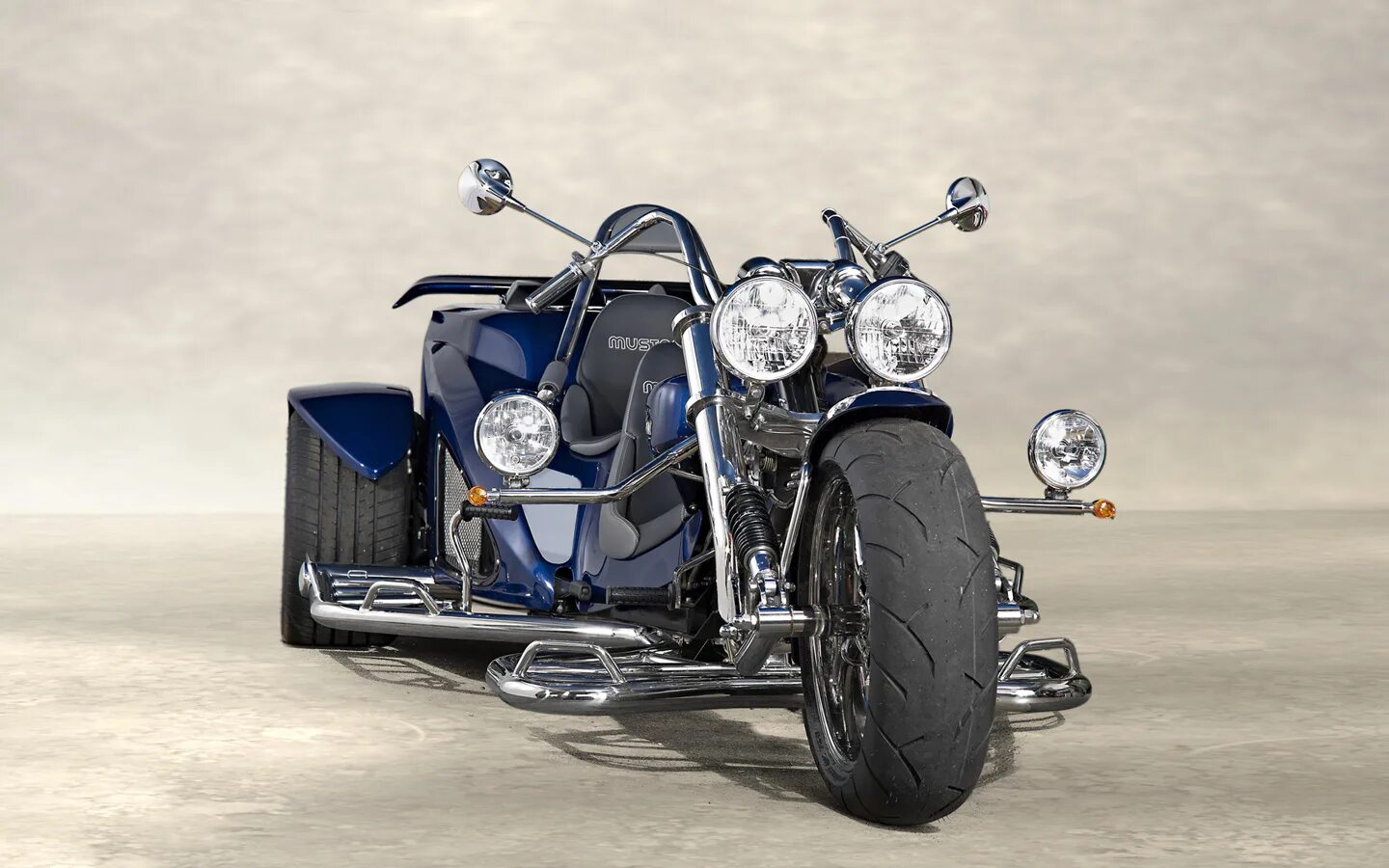 Трицикл байкерский. Трицикл харлей дэвидсон. Honda gold wing трицикл. Трицикл brp can-am spyder. Трёхколёсный мотоцикл triketec.
