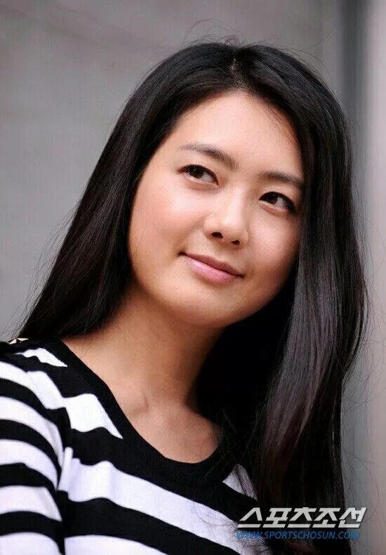 Малика дукман узбек. Ли ё-вон. Ли е вон актриса. Ли ё-вон корейская актриса. Ли ё вон фото.