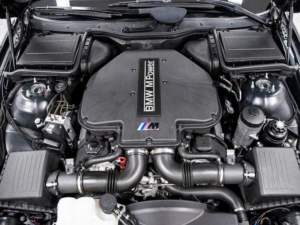 М5 какой мотор. BMW e39 m5 s62 v8. BMW e39 540. Двигатель BMW m5 e39 s62. BMW m5 e39 540.