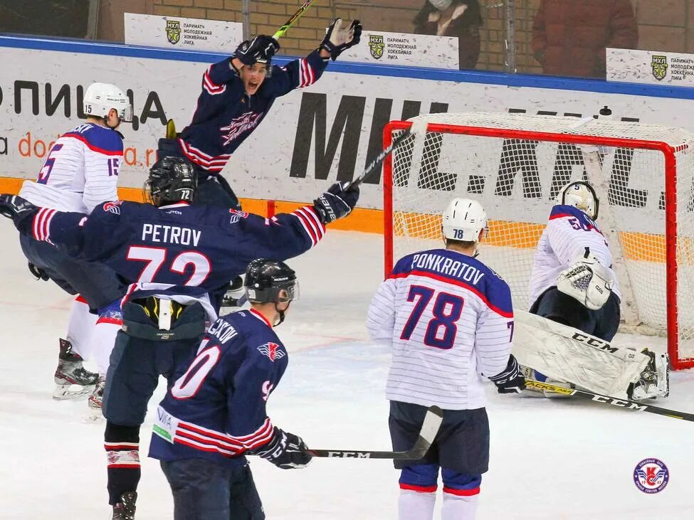 Ска варяги молодежка состав. Покажи молодежную хоккейную лигу. Хоккей мхл капитан. Хк рига. Покажи молодежную хоккейную лигу.