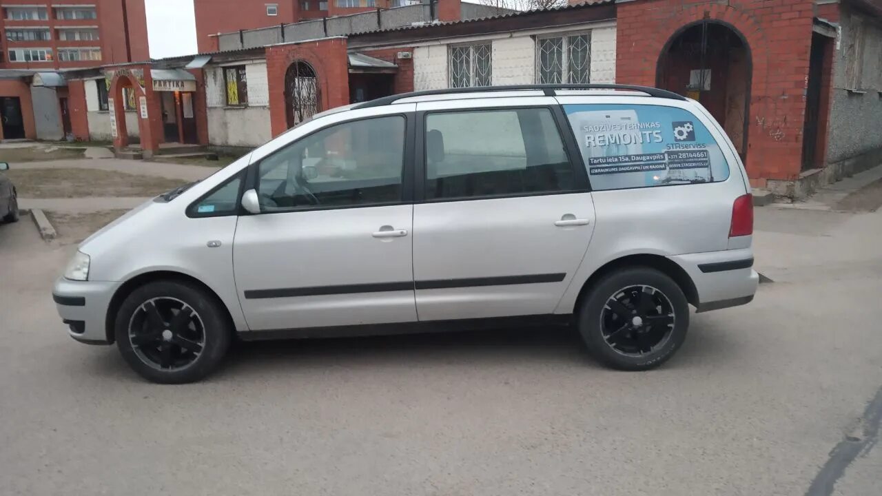 Vw sharan r17. 9 tdi. Литые диски шаран 17 радиус. Форд шаран. Фольксваген шаран 1997 дизель.