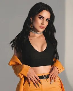 Карина Аракелян - слив фото полуголой ютуб звезды