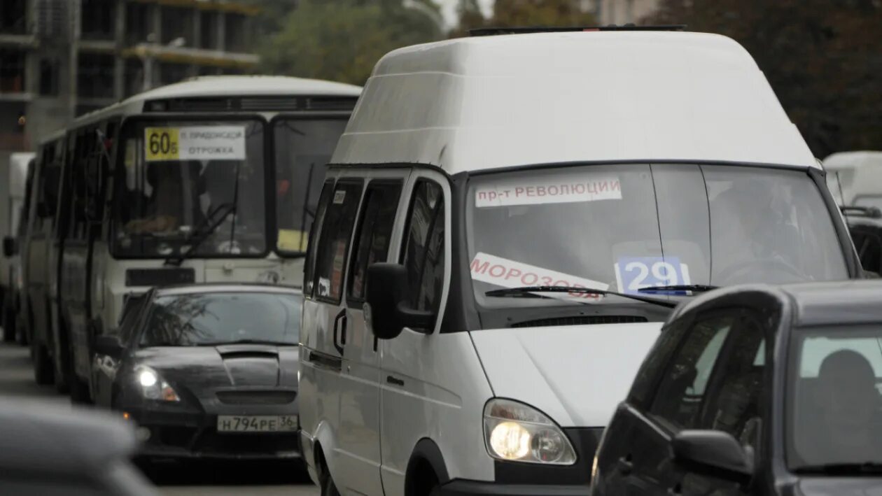 Автобус воронеж новости. Автобус №42 воронеж. Автобус воронеж рыкань. 108 автобус воронеж. Расписание автобусов новая усмань воронеж.