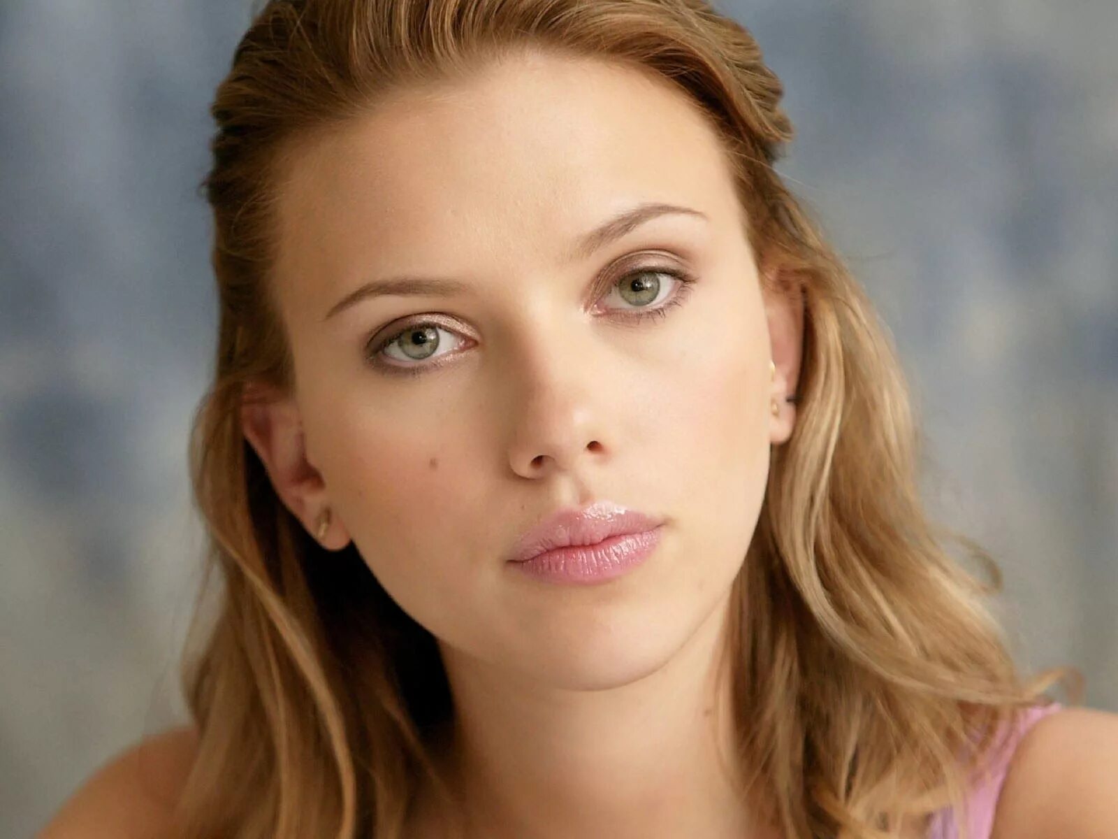 Фотографии звезд. Scarlett Johansson. Скарлетт Йоханссон фото. Скарлетт Йоханссон лицо. Скарлетт Йоханссон анфас.