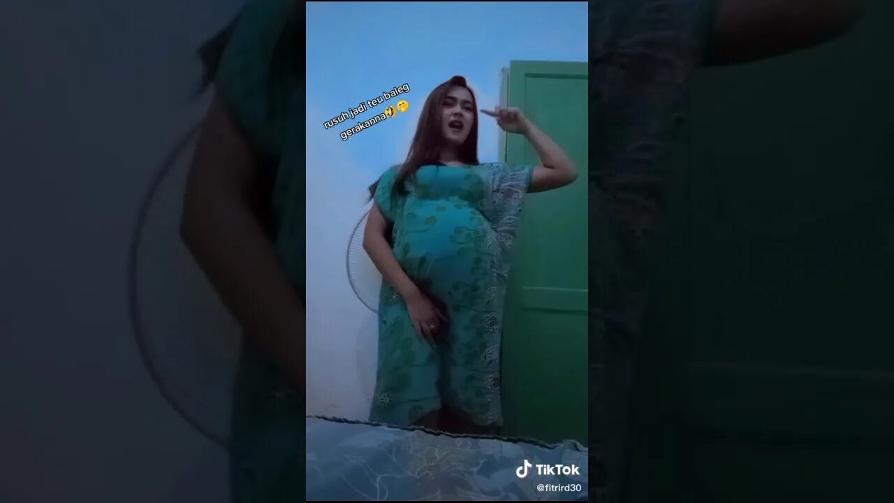 Pregnant tik. Pregnant tik. Pregnant 13 tik tok. Pregnant tik. Тик ток про беременных.