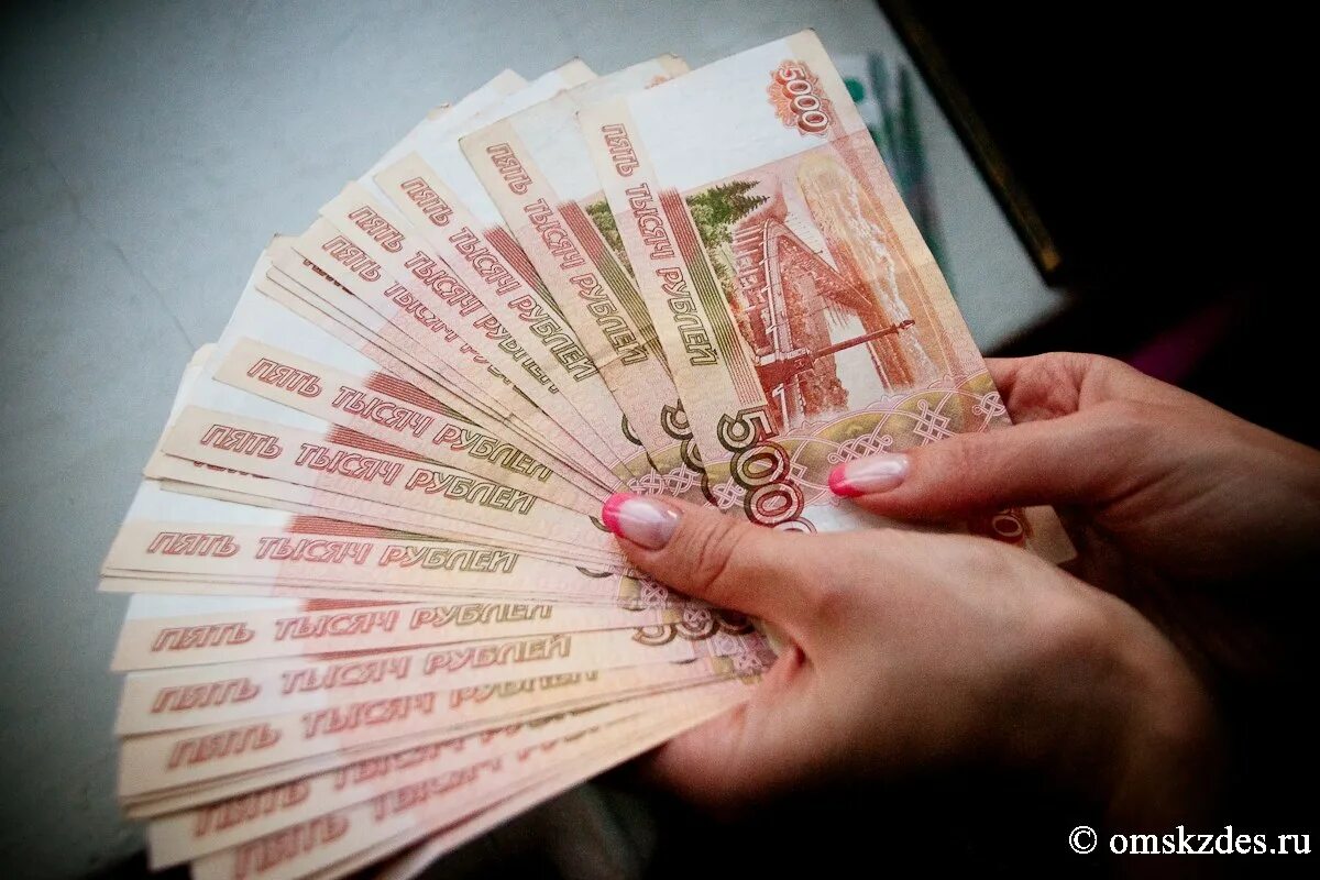 Как выглядит рублей фото картинки. СТО тысяч рублей. СТО тысяч рублей в руках. СТО тысяч рублей в месяц. 100 Тыс рублей на руках.
