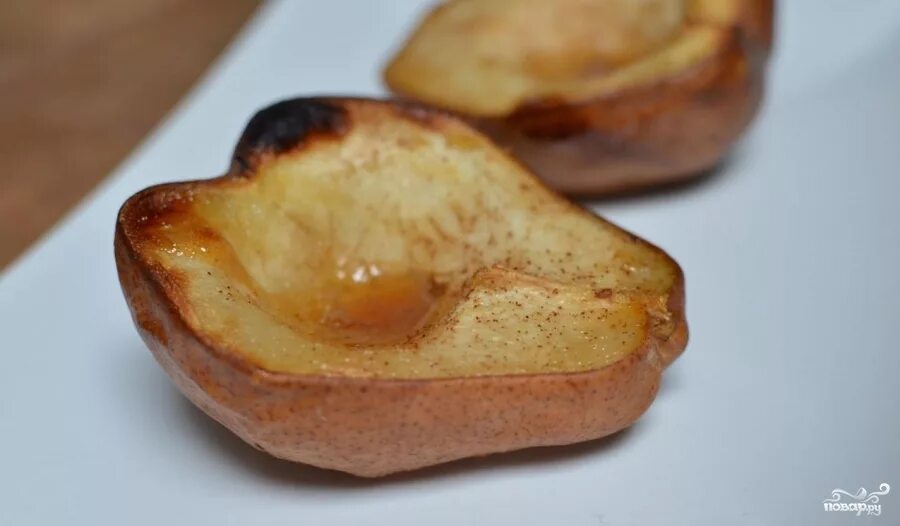 Груша в духовке целиком. Груша в духовке. Груша в духовке целиком. Запеченная груша. Груша в красном вине.