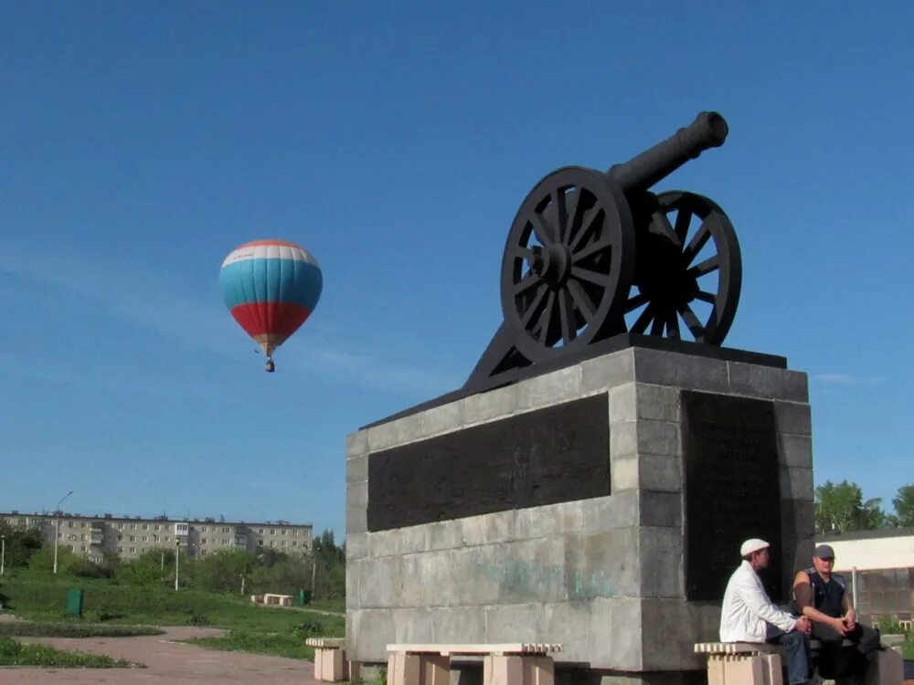 Каменская пушка Каменск-Уральский. Царь пушка Каменск-Уральский. Монумент пушка Каменск-Уральский. Памятник пушка Каменск-Уральский. Сайт города каменска уральского