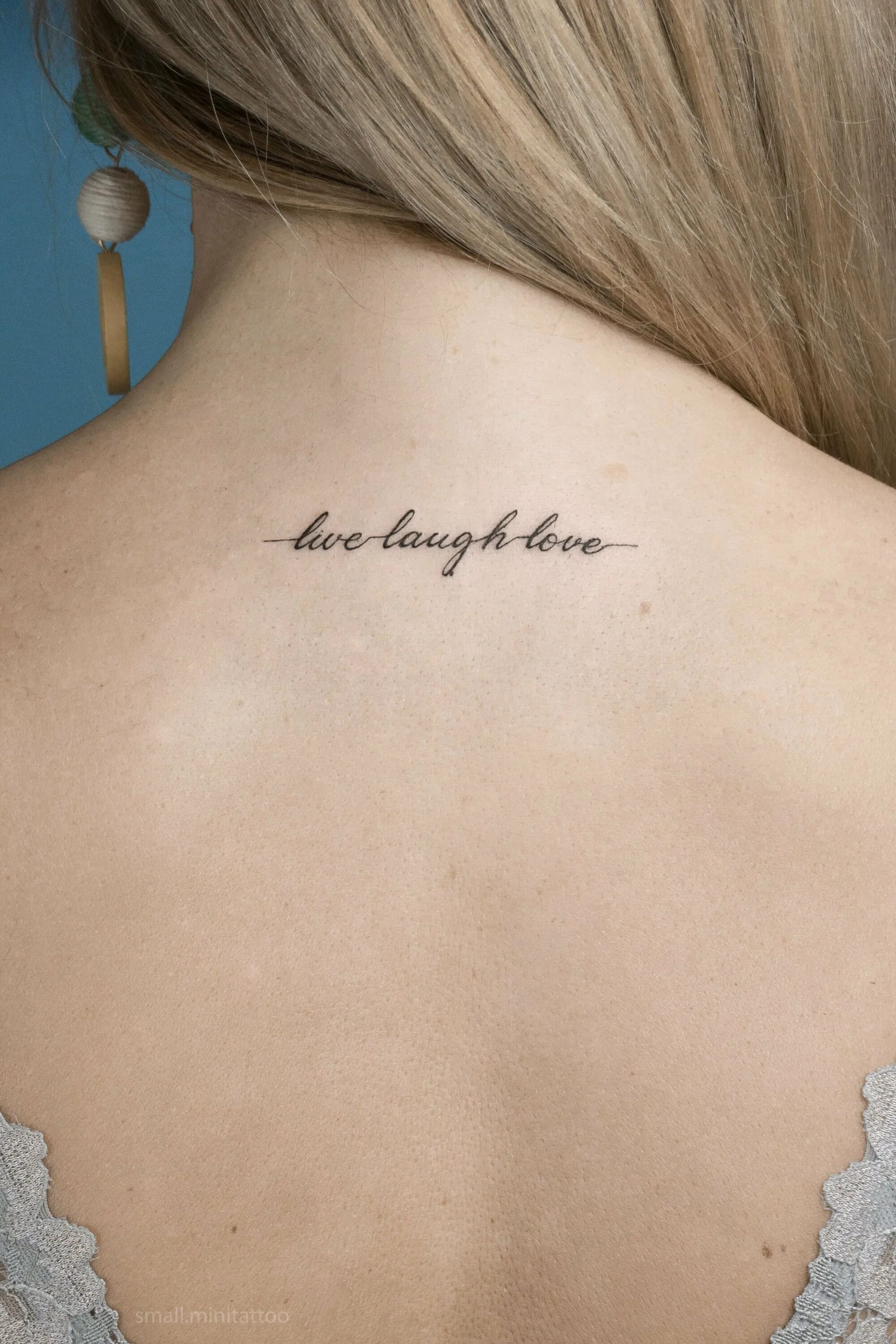 Тату надпись на ключице. Фото женских тату надписи. Тату надписи. Фото женских тату надписи. Тату надписи.