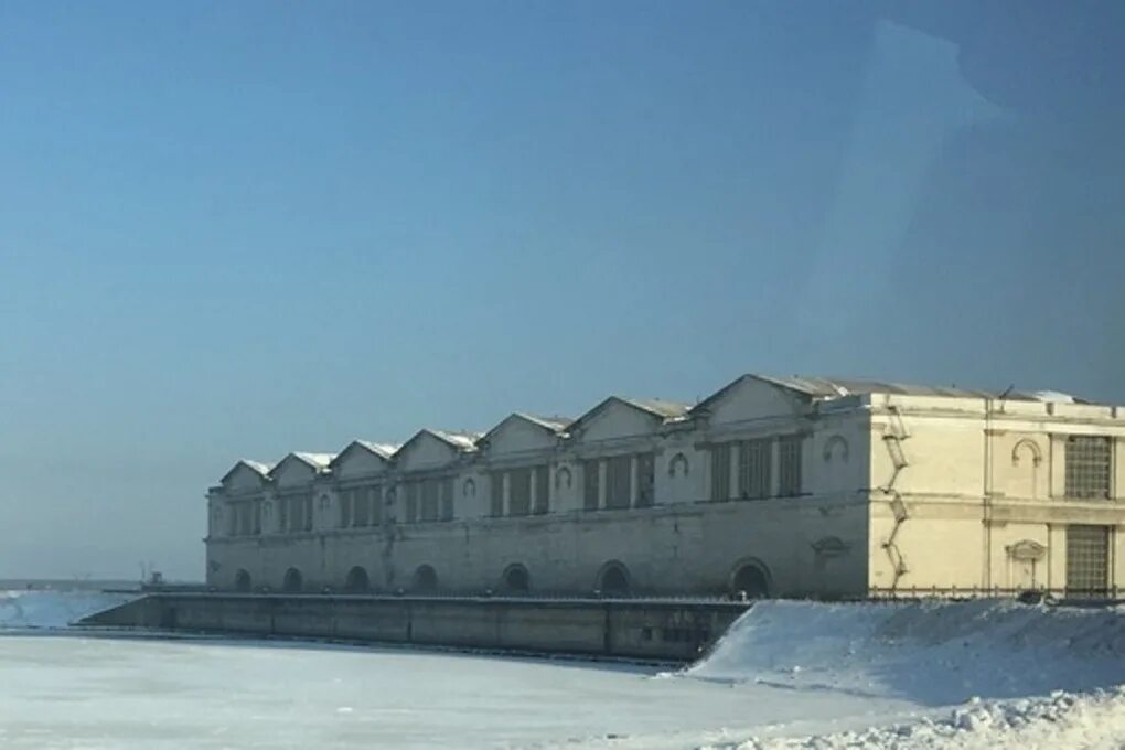 Рыбинское водохранилище гэс. Дамба рыбинской гэс. Гэс рыбинск. Дамба рыбинского водохранилища. Каскад верхневолжских гэс.