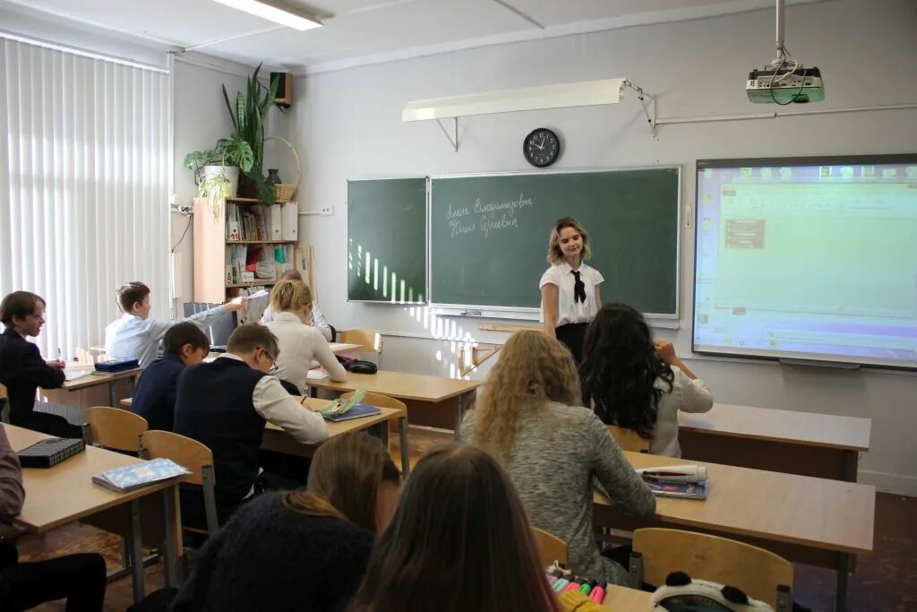 Тау тольятти школа. Школа тау росток академия тольятти. Школа тау тольятти. Школа тау росток академия тольятти. Тау средняя школа тольятти в 2000г.