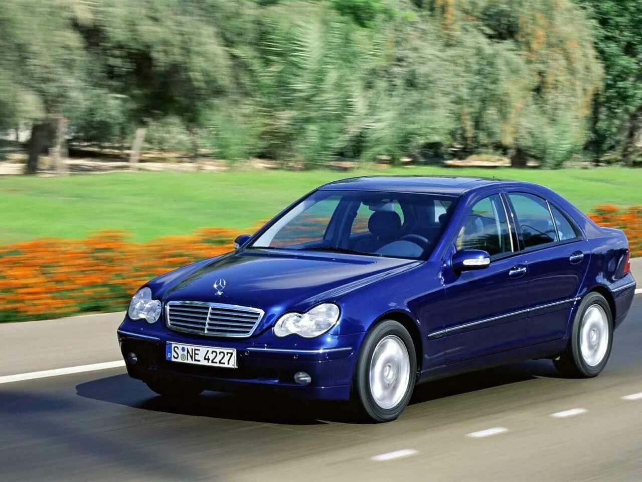 Купить 3.2 мерседес. Мерседес Бенц w203. Mercedes Benz c class w203. Mercedes-Benz w203 2000. Мерседес c класс w203.