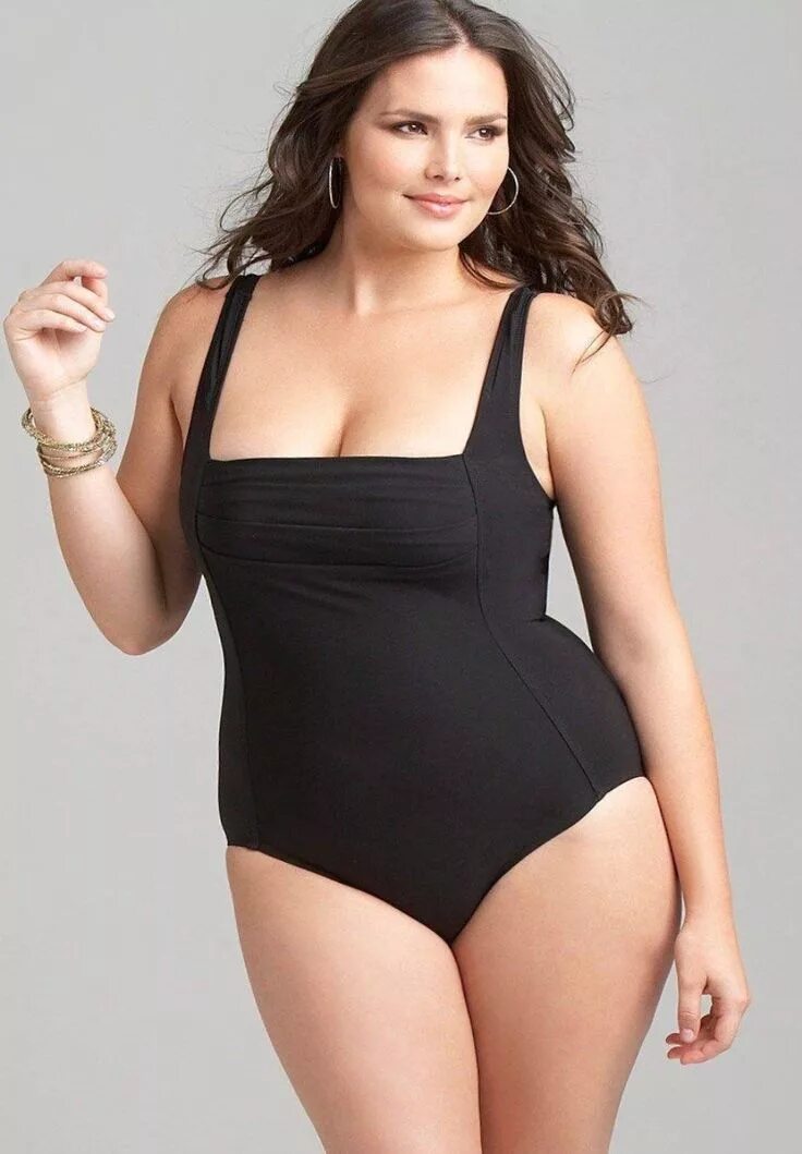 Рози меркадо модель плюс сайз. Монокини плюс сайз. Средний большой женщина. Полненькие девушки. Эшли грэм в нижнем белье.