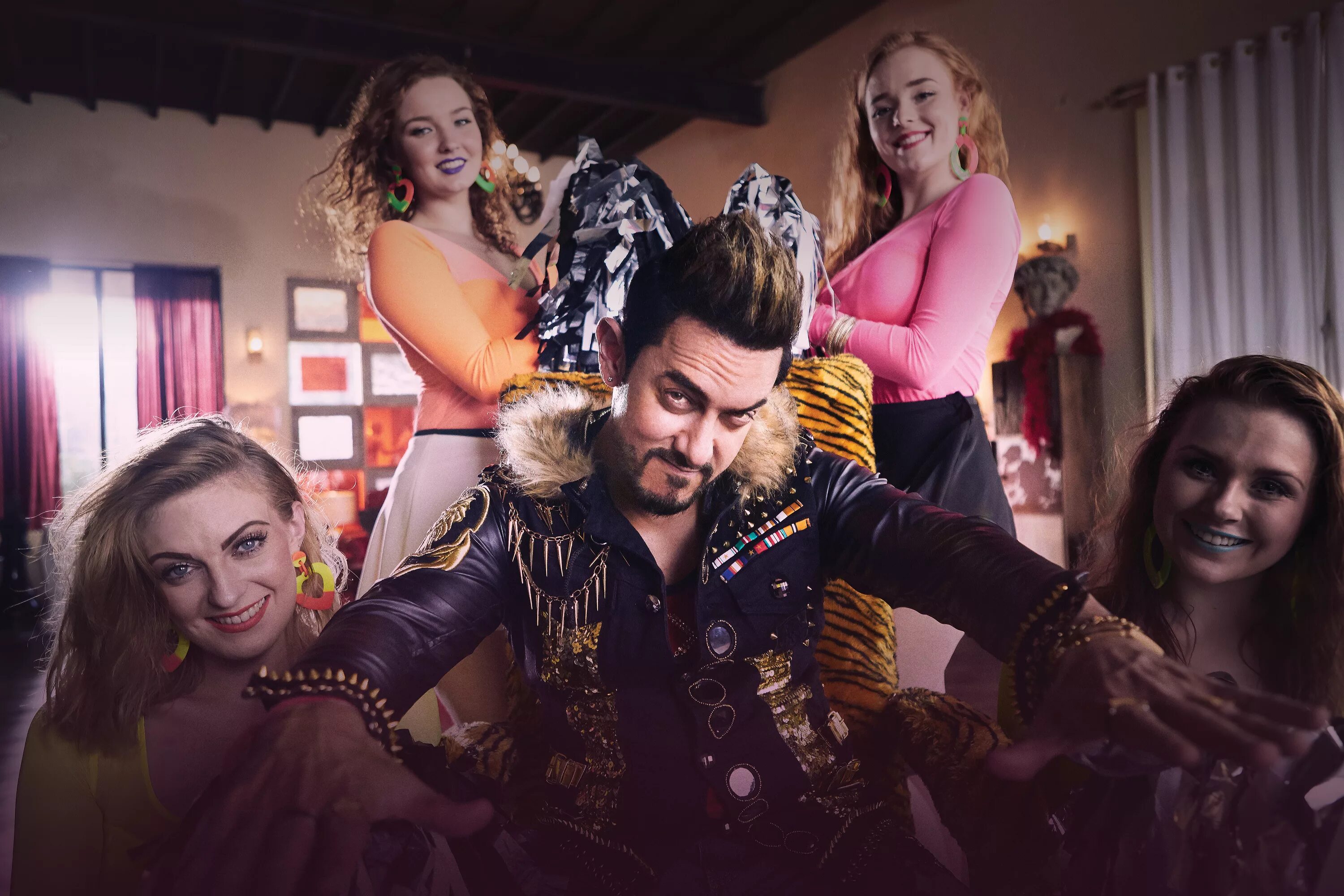Лобода концерт сочи 2018. Лобода логотип. Loboda superstar жара 2018. Лобода суперстар. Лобода суперстар шоу.