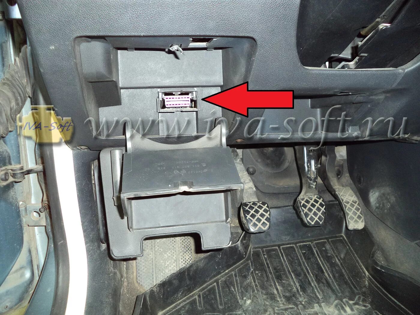 Разъем обд шкода фабия 1. Шкода фабия разъем обд. Skoda fabia диагностический разъем. Skoda fabia 2 разъем обд 2. Шкода фабия 1.