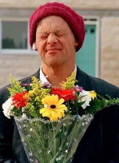 Бомж с цветами