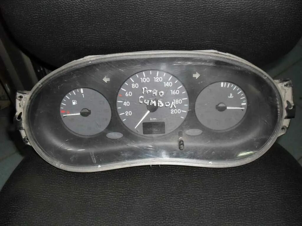 Приборка симбол. Панель рено симбол 2007. renault symbol 2005 приборная панель.
