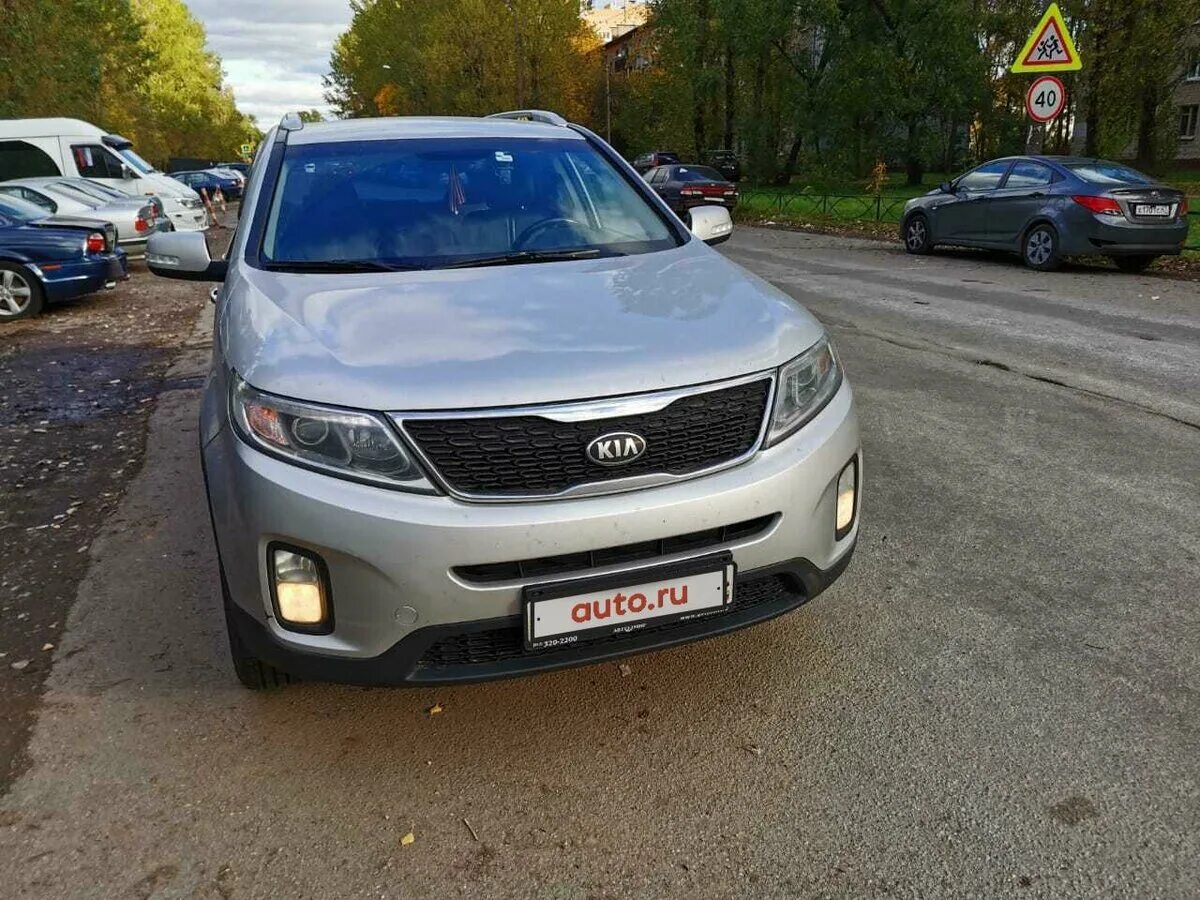 4 бензин. битый киа соренто 2 поколения рестайлинг. Kia sorento 2 рестайлинг 2012. Kia sorento ii 2012. киа соренто 4 черный.