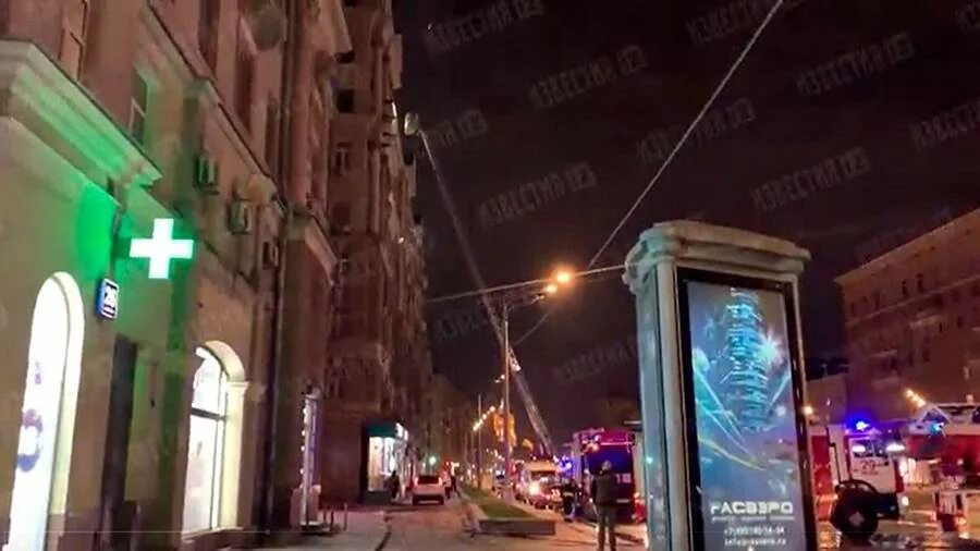 горит бадаевский завод. пожар в доме на кутузовском проспекте. пожар в москве. пожар на кутузовском 30. пожар на кутузовском проспекте 26.