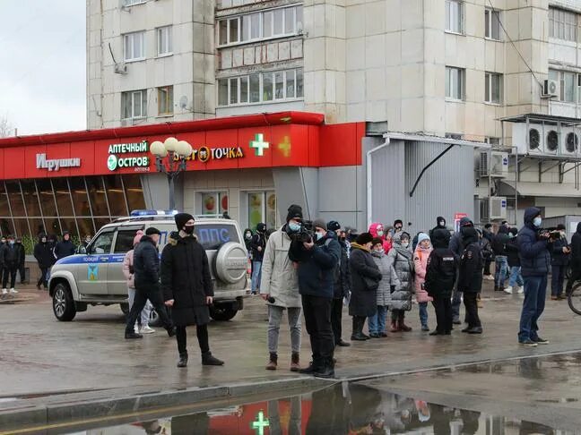 Обстановка в Белгороде на сегодняшний день. Белгород сегодня. События в Белгороде провокация. Демонстрация Белгород 90 годов.