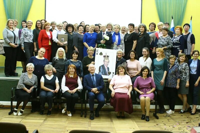 Гурьевская школа 1. Школа 1 гурьевск калининградская область. Классическая школа города гурьевска. Гимназия гурьевск калининградская область. Гимназия школа гурьевск.