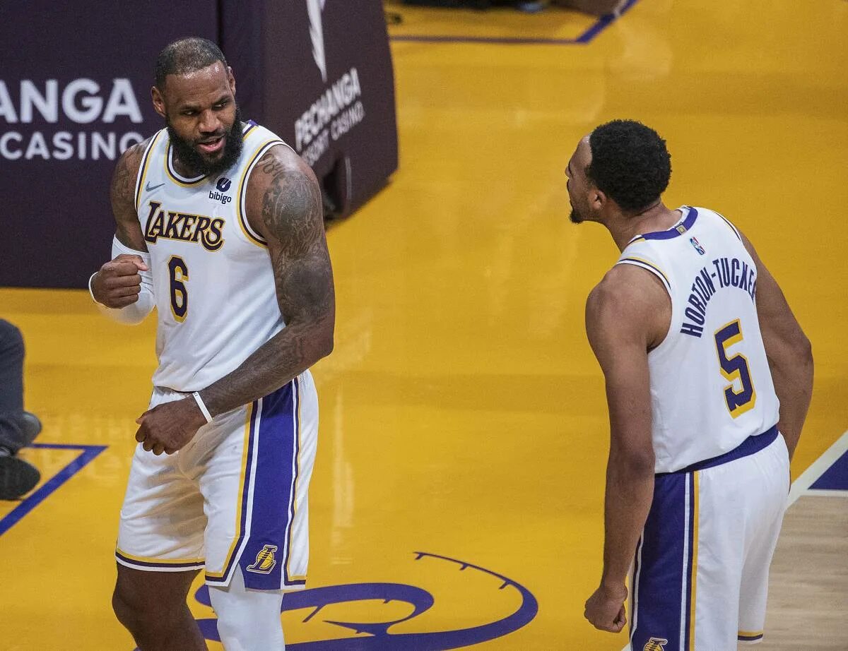 Прогноз на нба. Денвер майами прогноз. Nba ставки. Лейкерс финикс 2023. Чикаго буллз мемфис гриззлис.