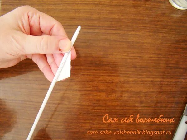 Поделки из бумажных трубочек. Плотные трубочки из бумаги. Как скрутить трубочку из бумаги. Стебель цветка. Скручивание газетных трубочек.