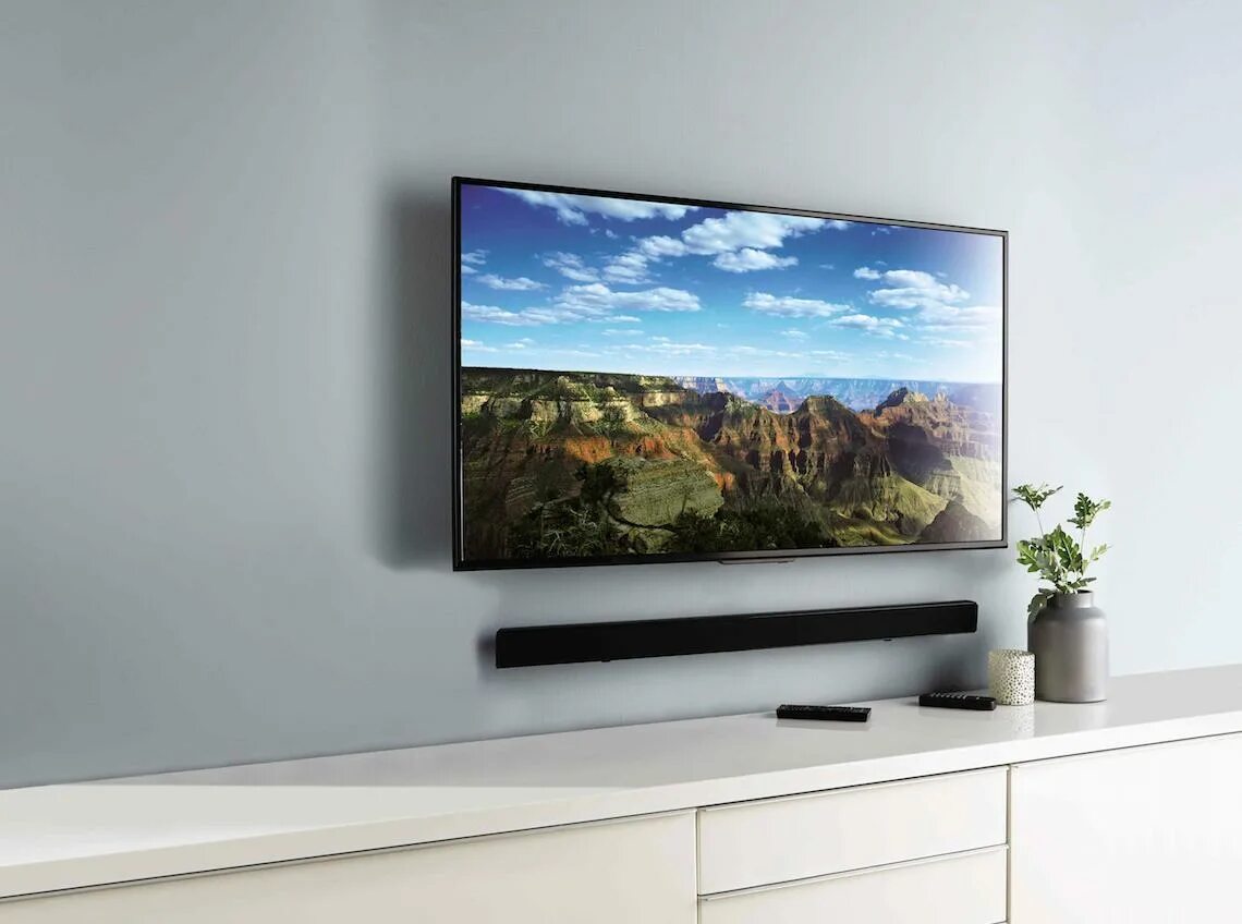 Сайт москва телевизор. OLED TV Samsung 35. Smart TV настенный.