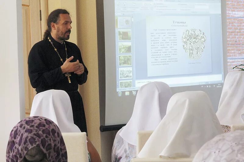 Сестричество милосердия нижнего тагила. Сестры милосердия екатеринбург. Служение это определение. Служение милосердию. Служение милосердию.