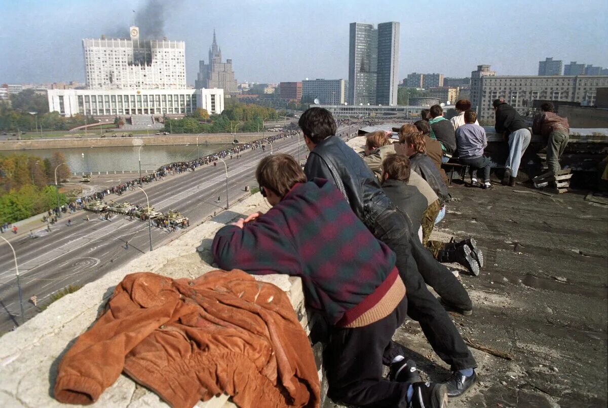 Ельцинский путч 1993. Путч 1993 белый дом. Октябрьский путч 1993. Москва октябрь 1993.