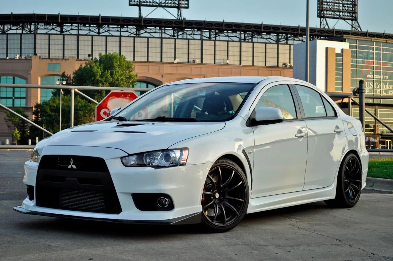 Ланцер тюнинг. Mitsubishi lancer evolution 10. митсубиси лансер эволюшн 10 белый. mitsubishi lancer evolution x 10. мицубиси ланцер 10 белый.