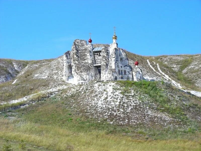 Спасский храм костомаровского монастыря. Дивногорье, костомарово, белогорье. Костомарово воронежская область дон. Костомарово воронежская область монастырь. Спасский монастырь с костомарово.