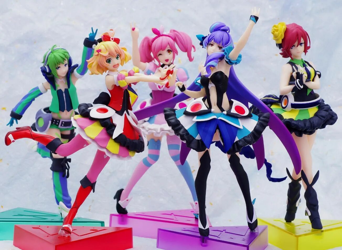 Вион комплект. Фрея вион фигурка подвижная. mikumo guynemer macross delta screenshot.