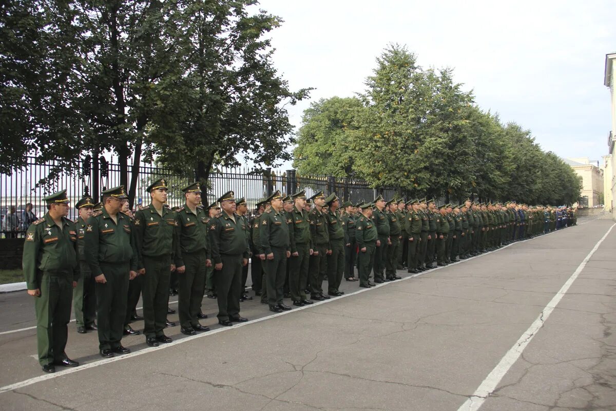 Михайловская академия сайт. Михайловская Военная Артиллерийская Академия. Михайловская Академия выпуск. Михайловская Артиллерийская Академия Луга. ВДВ Михайловская Академия.