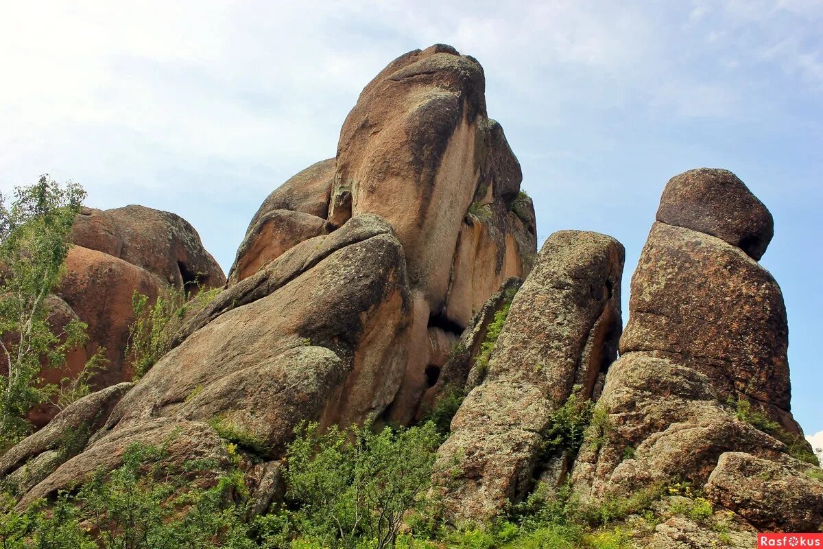 География красноярские столбы. Такмаковский скальный район заповедник столбы. Красноярск столбы горы такмак. Ергаки столбы. Столбы красноярск заповедник такмак.