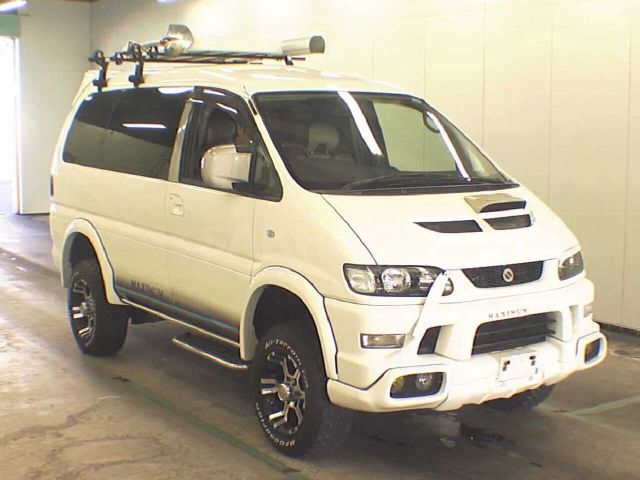 Митсубиси Делика л400. Mitsubishi Delica d4. Митсубиси Делика кузов pd8w. Delica l400 35.