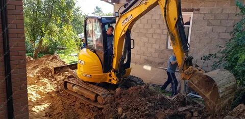 Аренда мини экскаватора с гидромолотом