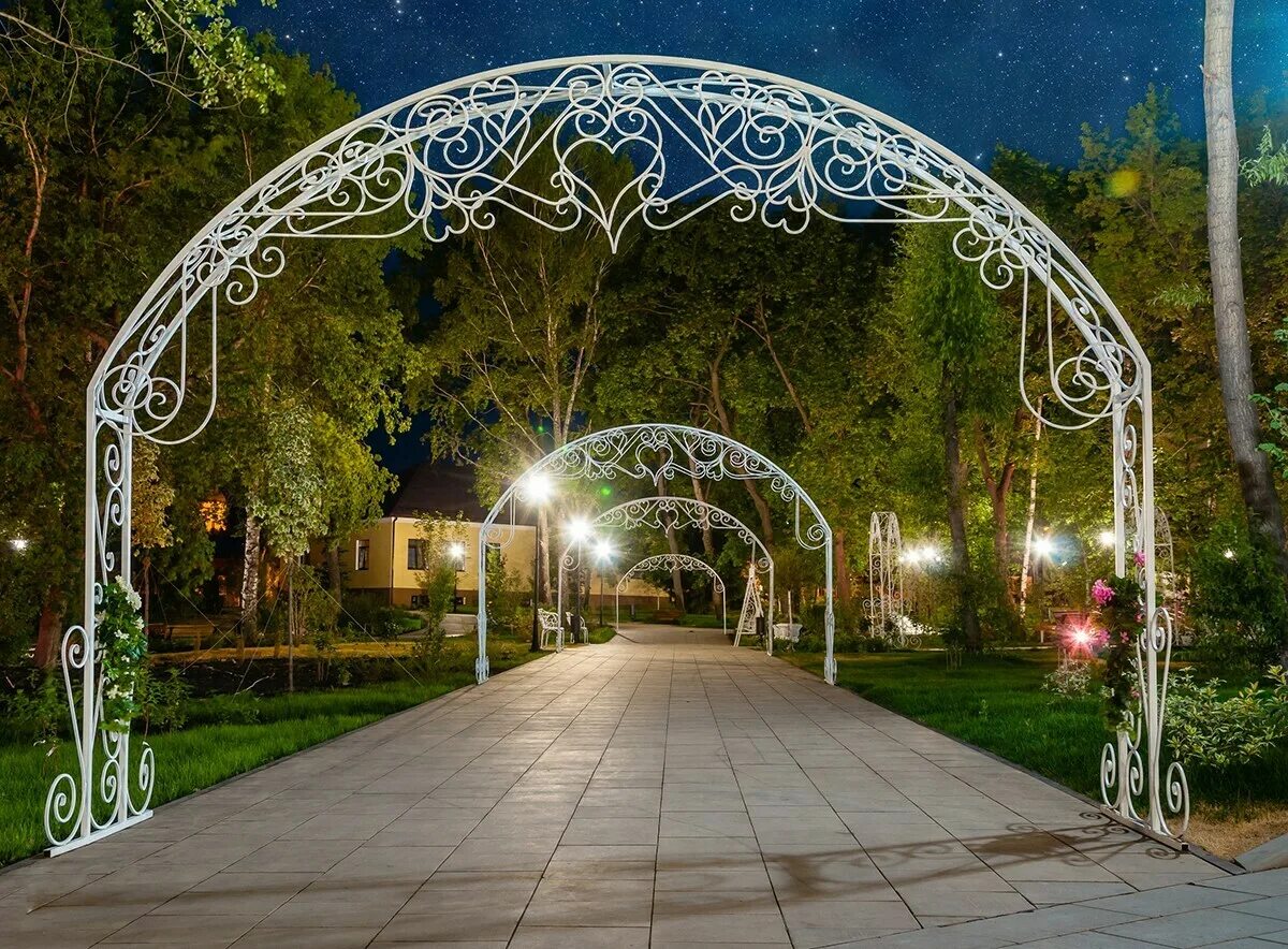 Городской парк саратовская область вольск городской парк. Городской парк вольск. ногинск городской парк арка. центральный парк вольск.