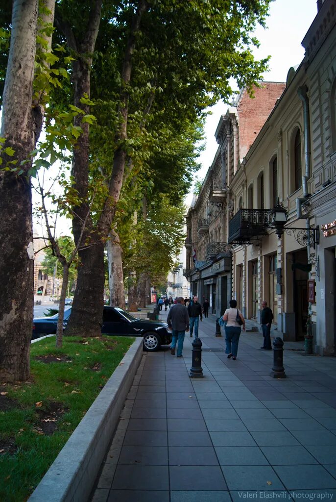 Tbilisi streets. Проспект Руставели Тбилиси. Проспект Руставели Тбилиси достопримечательности.