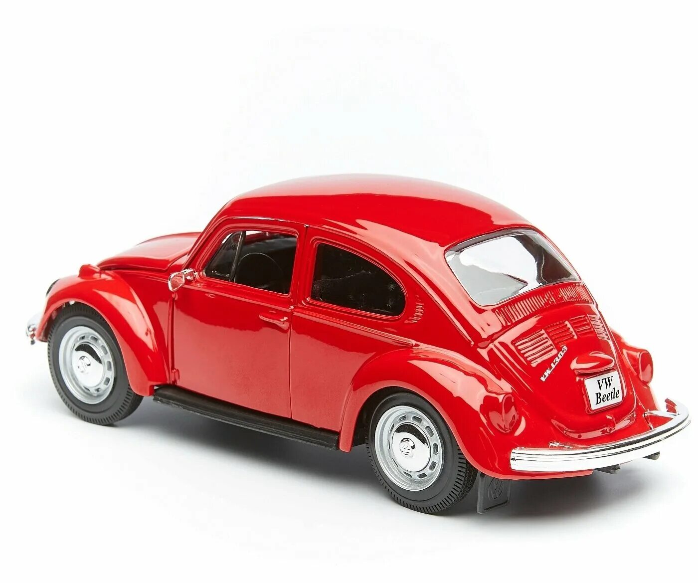 Машинка volkswagen. Maisto Volkswagen Beetle. Volkswagen New Beetle maisto 1/25. Легковой автомобиль maisto Volkswagen Beetle (31023) 1:24. 31926 Машинка Фольксваген.