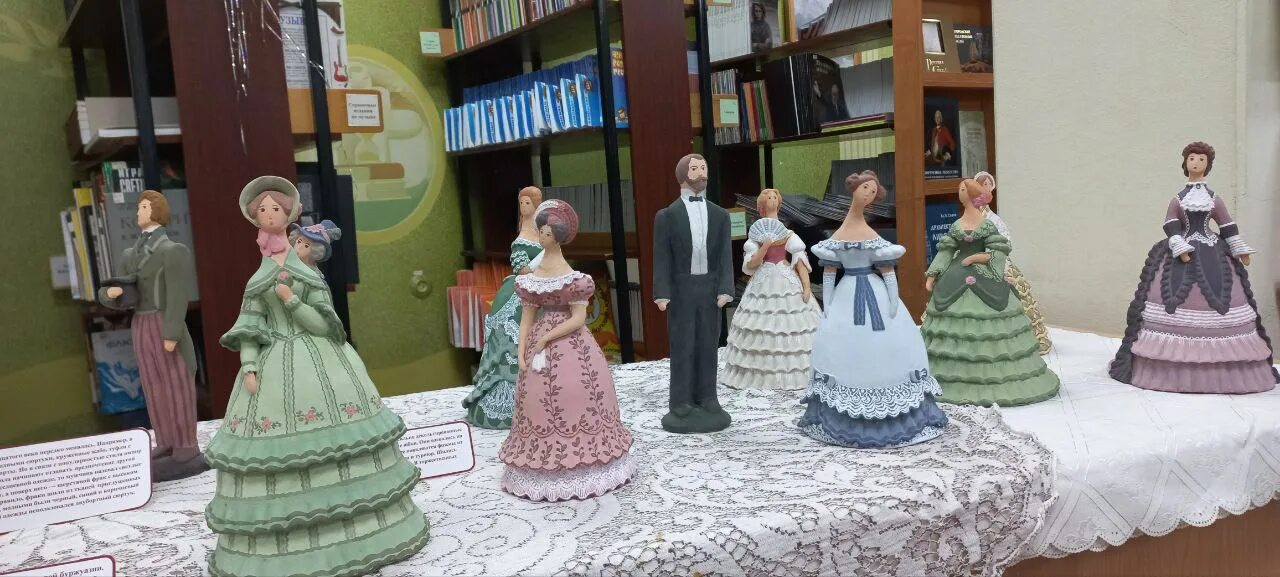 Выставка комодной куклы Яснопольская керамика.
