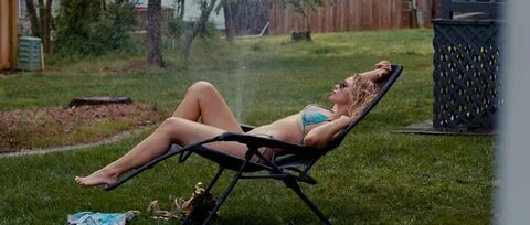 Bella Chadwick, Jessica Ferguson - The Vampire Next Door (2024) HD 1080p.