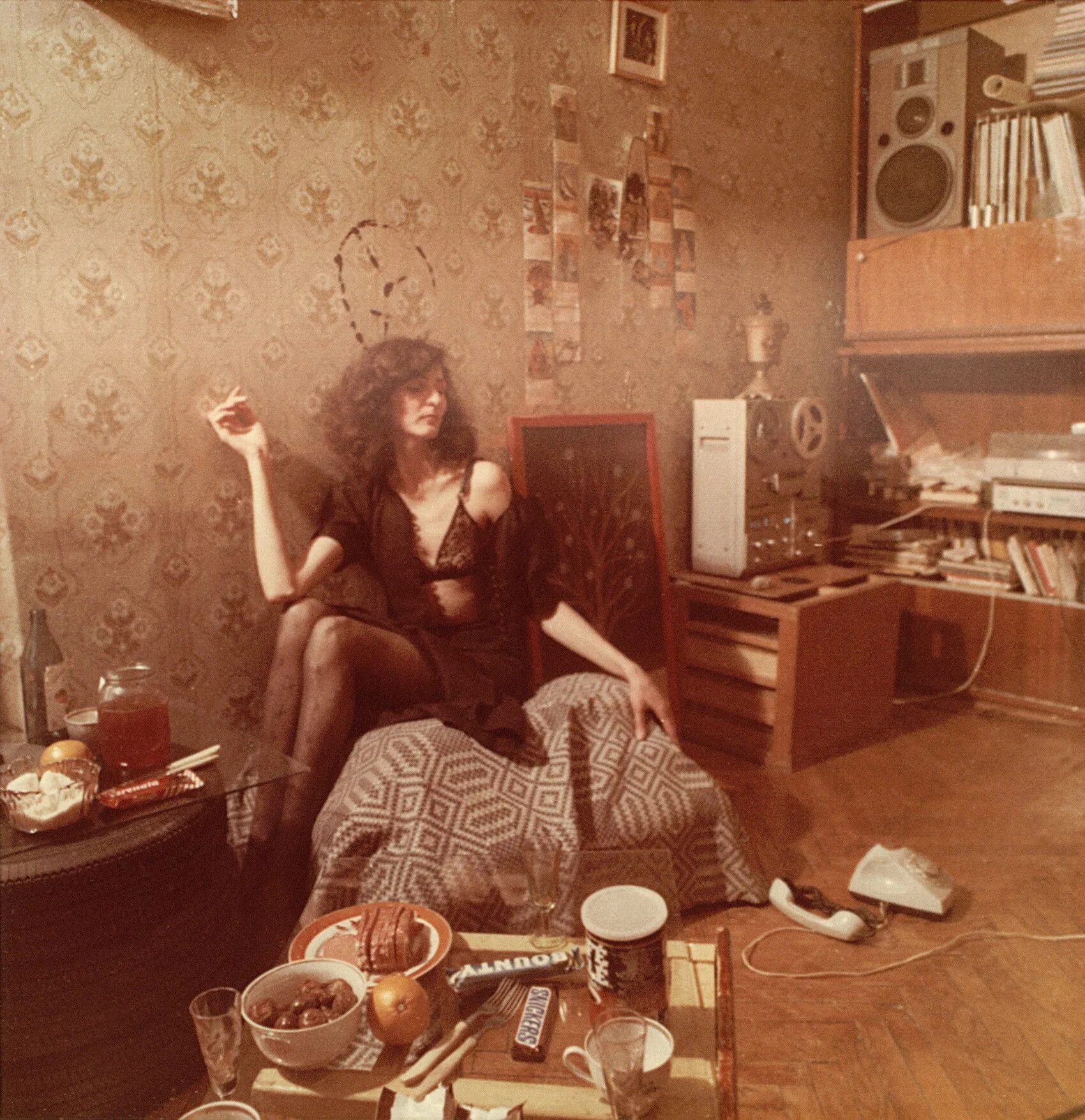 Образ в стиле 90-х. 80е 90е одежда в россии. Стиль 80-90е женские. Стиль 90х одежда. Оле 90.