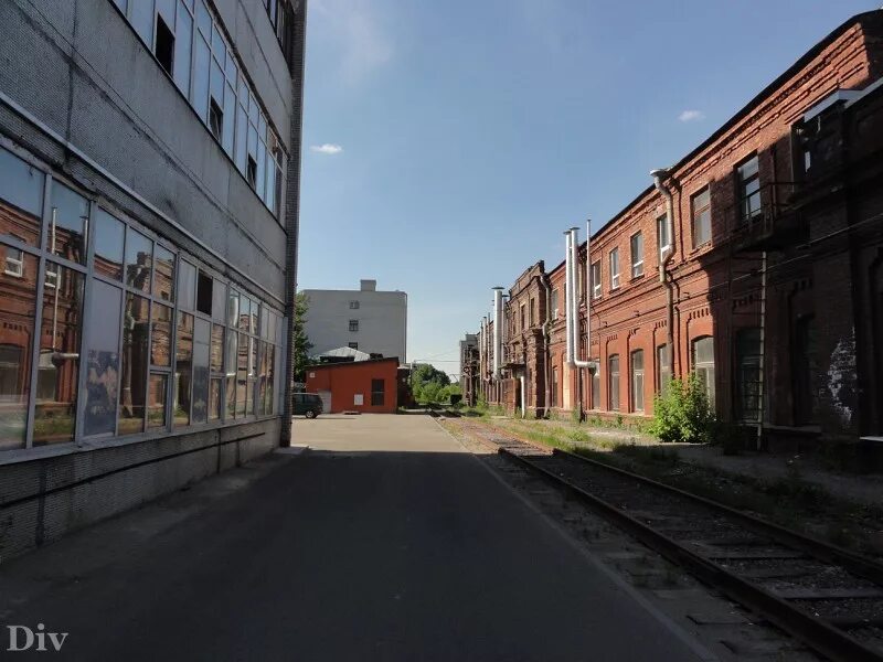 Тульский оружейный завод двор. Завод арсенал тула. Ворота завода арсенал тула. Завод арсенал тула. Завод арсенал тула.