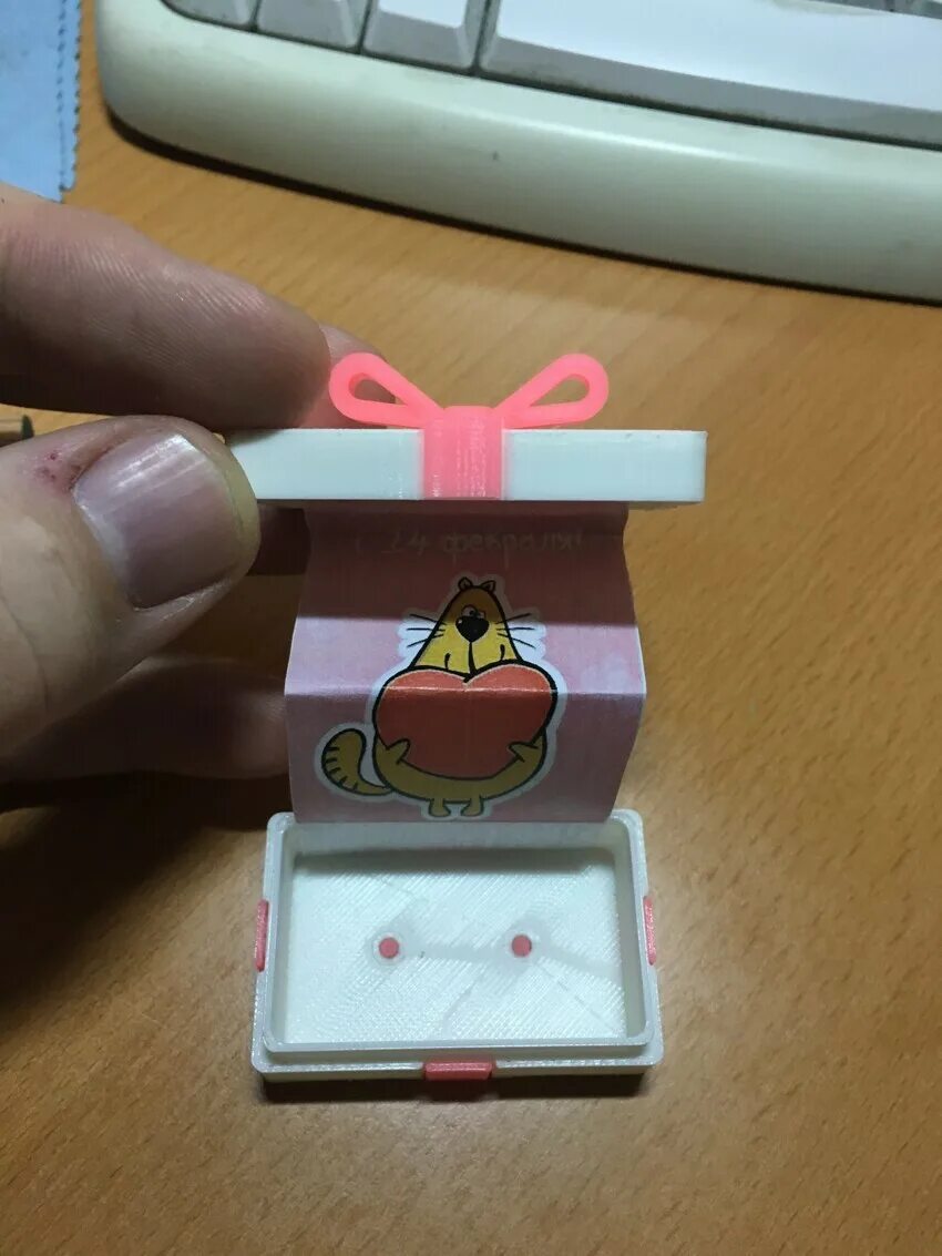 необычные подарки своими руками. оригами сердечко. подарок лп из бумаги. идеи для бумажных подарков. подарок маме своими руками.