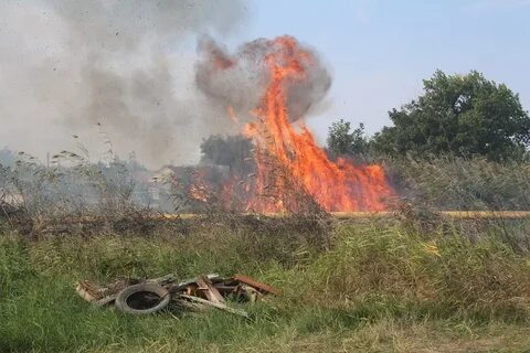 Пожар в районе пролетарска