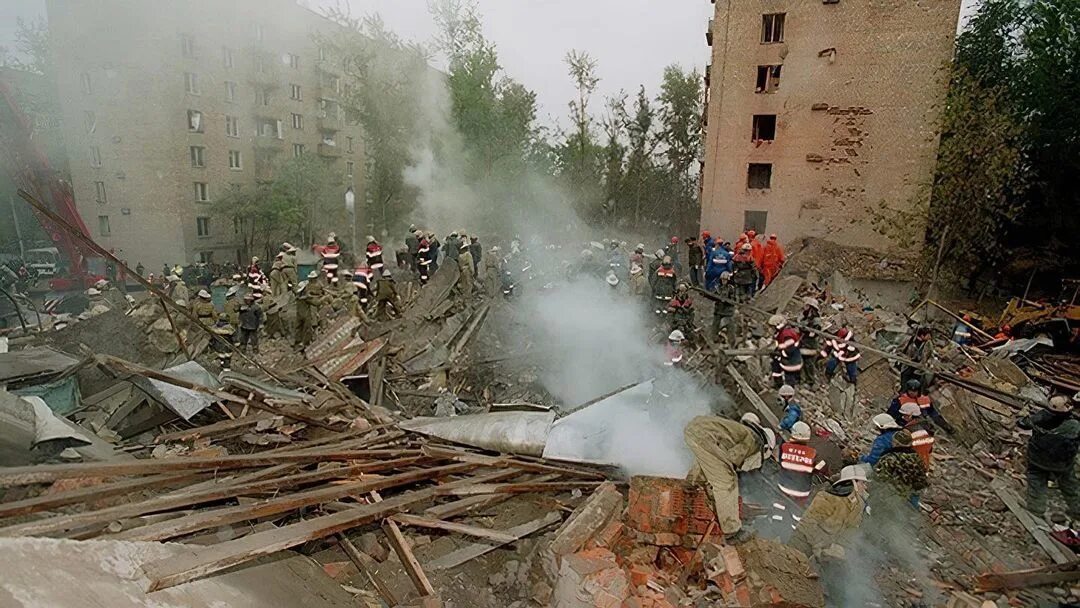 Теракты в москве за последние 10 лет. Каширское шоссе взрыв 1999. Теракт 13 сентября 1999 Москва. Взрывы на каширке и Гурьянова 1999. Взрыв дома на Каширском шоссе 1999.