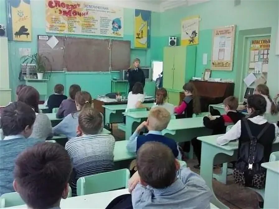 Гимназия 1 петровск-забайкальский. Школа 1 петровск саратовская область. 1 школа петровск саратовская. Сайт школы 1 петровск саратовская. Школа 8 петровск саратовская область.